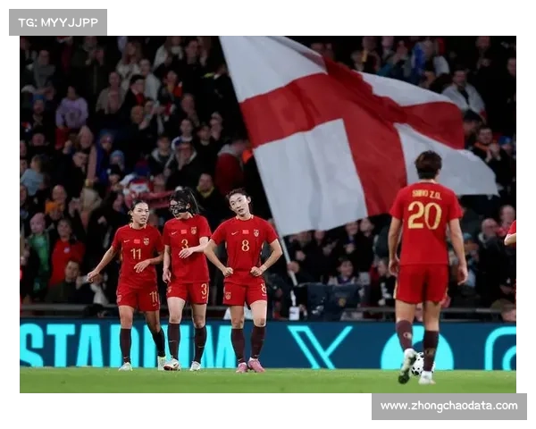 中国女足0-8不敌英格兰友谊赛中，后卫窦佳星出战